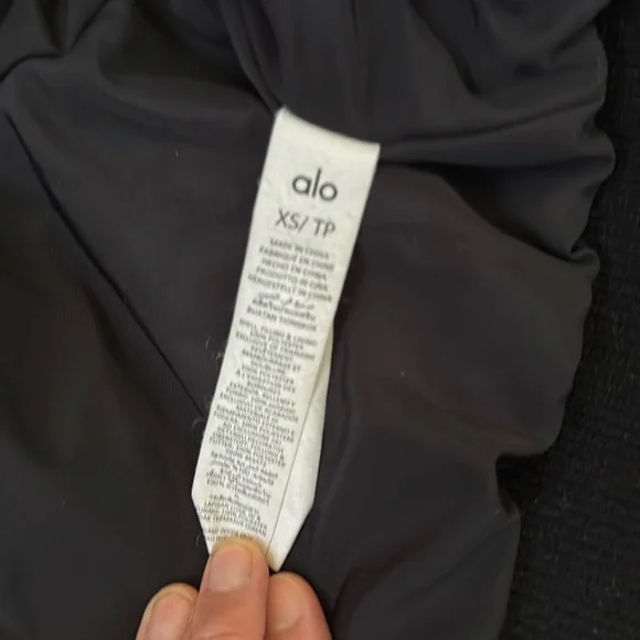 Cropped G.O.A.T Jacket size XS - Picture 6 of 6